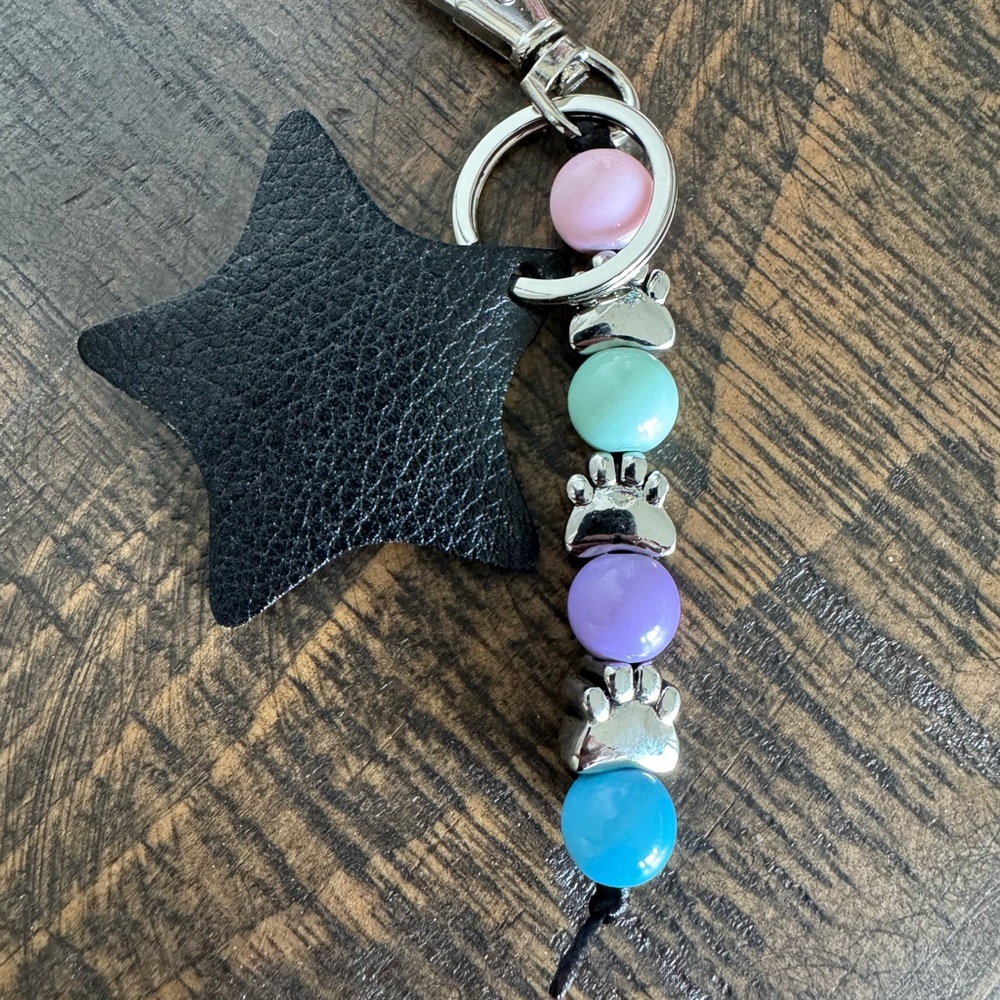 Pastel Paw Keychain Leather Star – NWOT